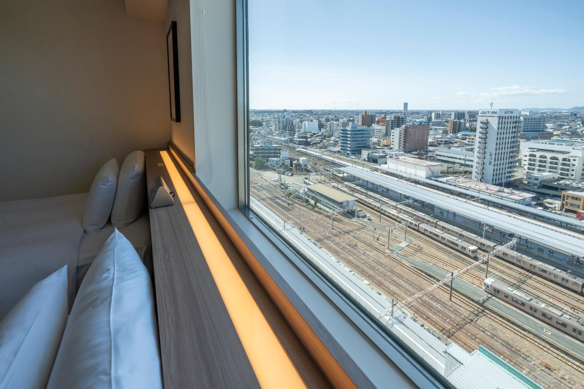 Hotel Associa Toyohashi Extérieur photo View from a room